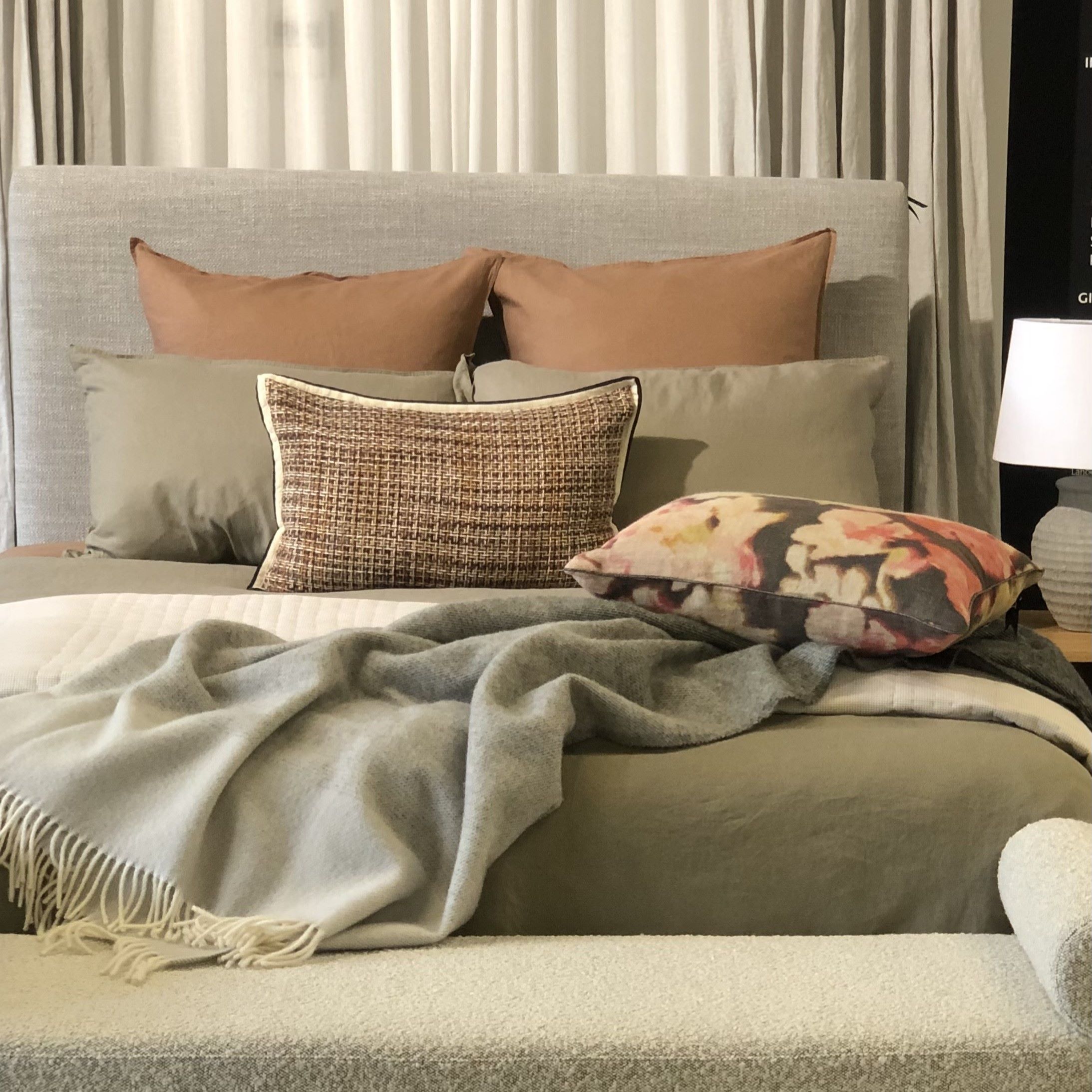 low-showroom-weave-linen-1764213825.jpg